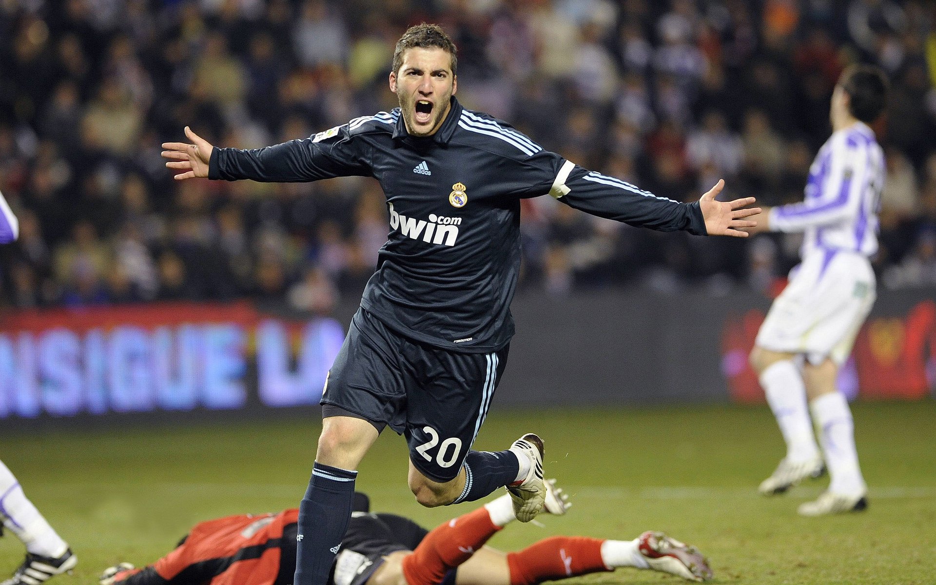 面向未来：科技赋能新一代台球运动，台球科幻